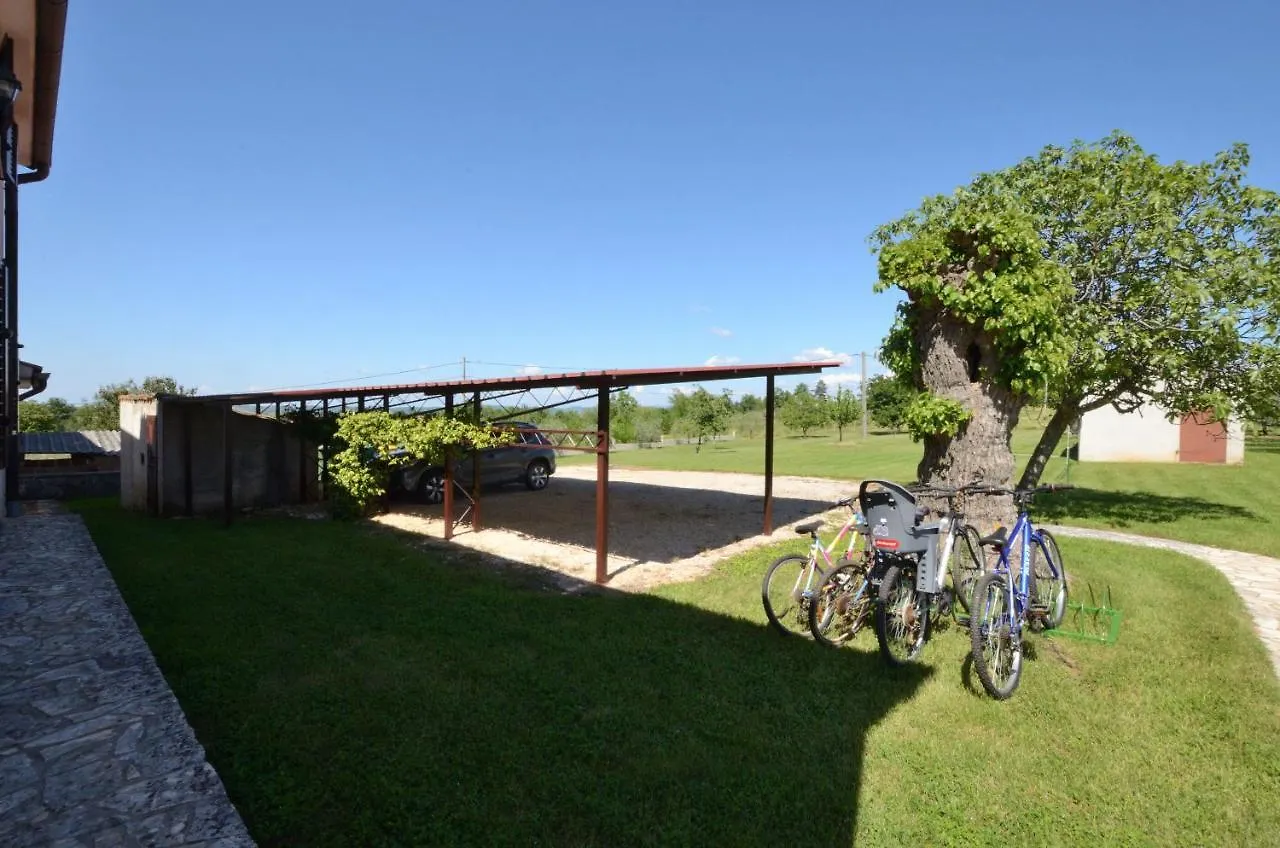 Semesterbostad House Mariano