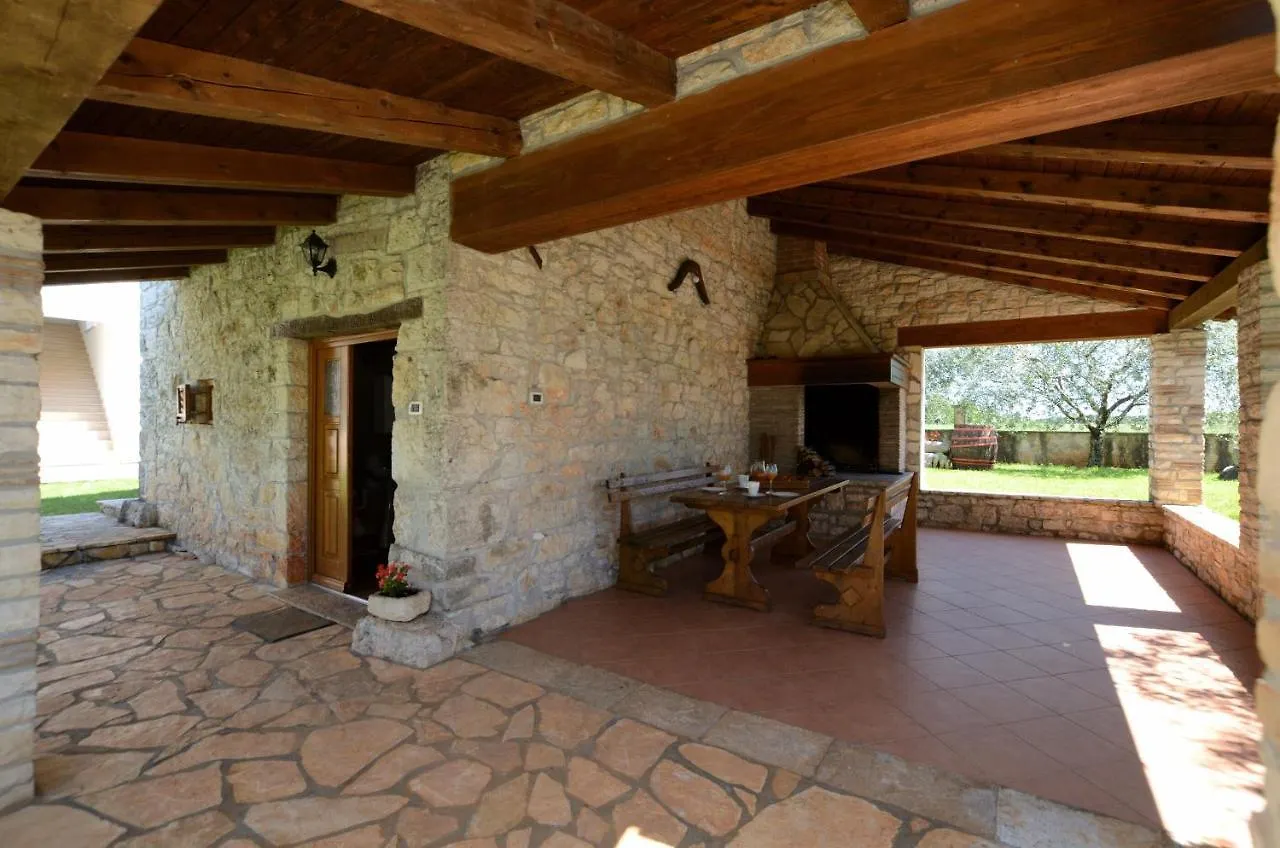 Semesterbostad House Mariano